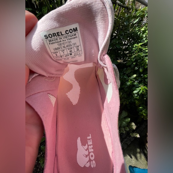 Sorel Women's Sneakers in White and Pink - Picture 9 of 16